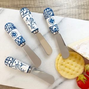 Cheese Spreader 4-pcs Hand Painted Resin Handle w Stainless Steel Blade, Blue